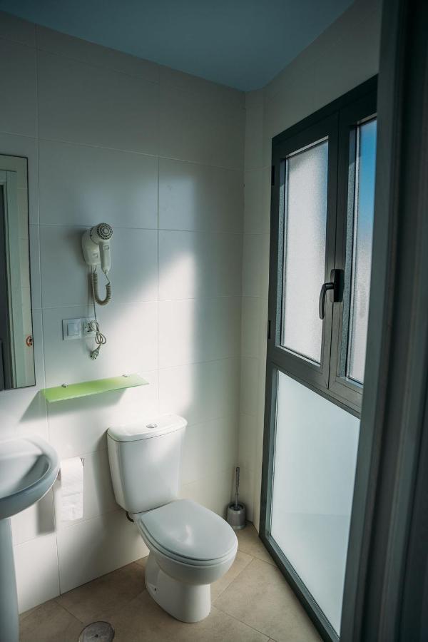 Hostal Brisas De Conil كونيل ذي لا فرونتيرا المظهر الخارجي الصورة